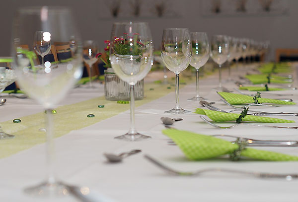 Tisch eindecken
